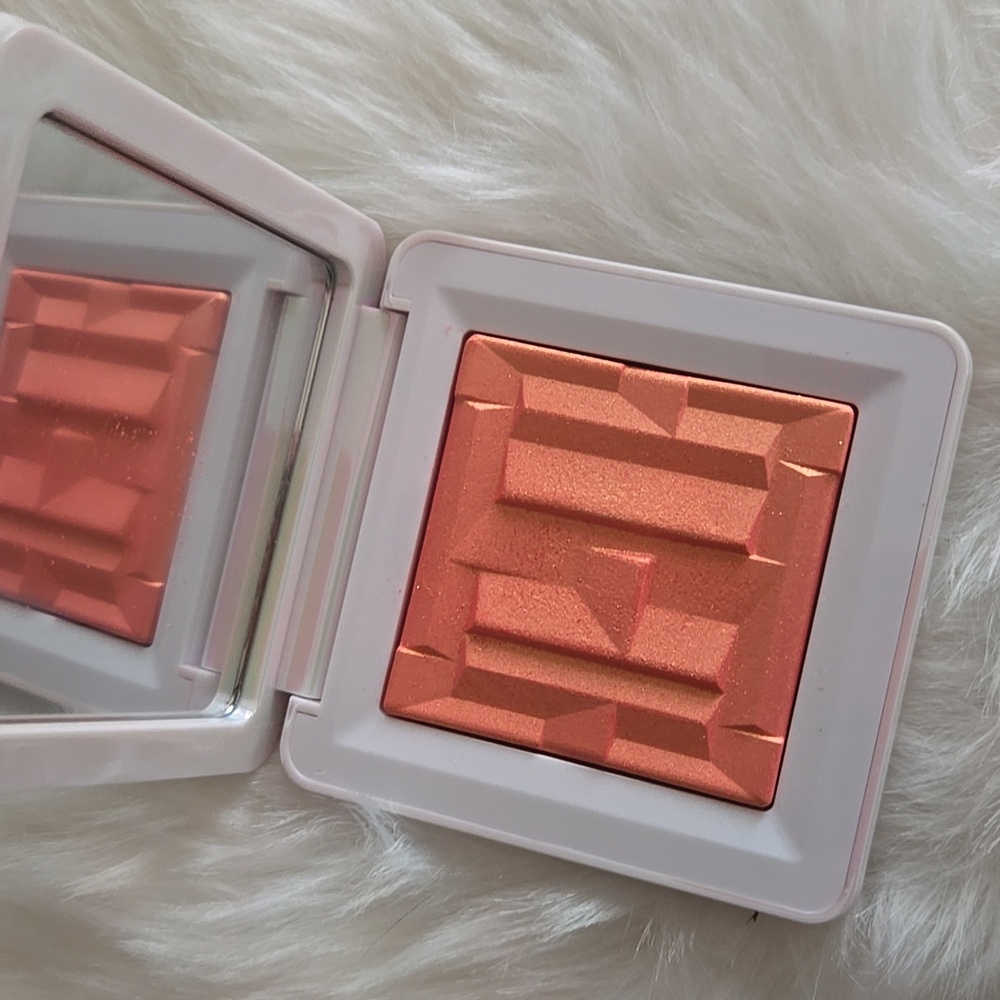 Haus Labs Bio-Radiant Gel Powder Highlighter - Picture 3 of 8